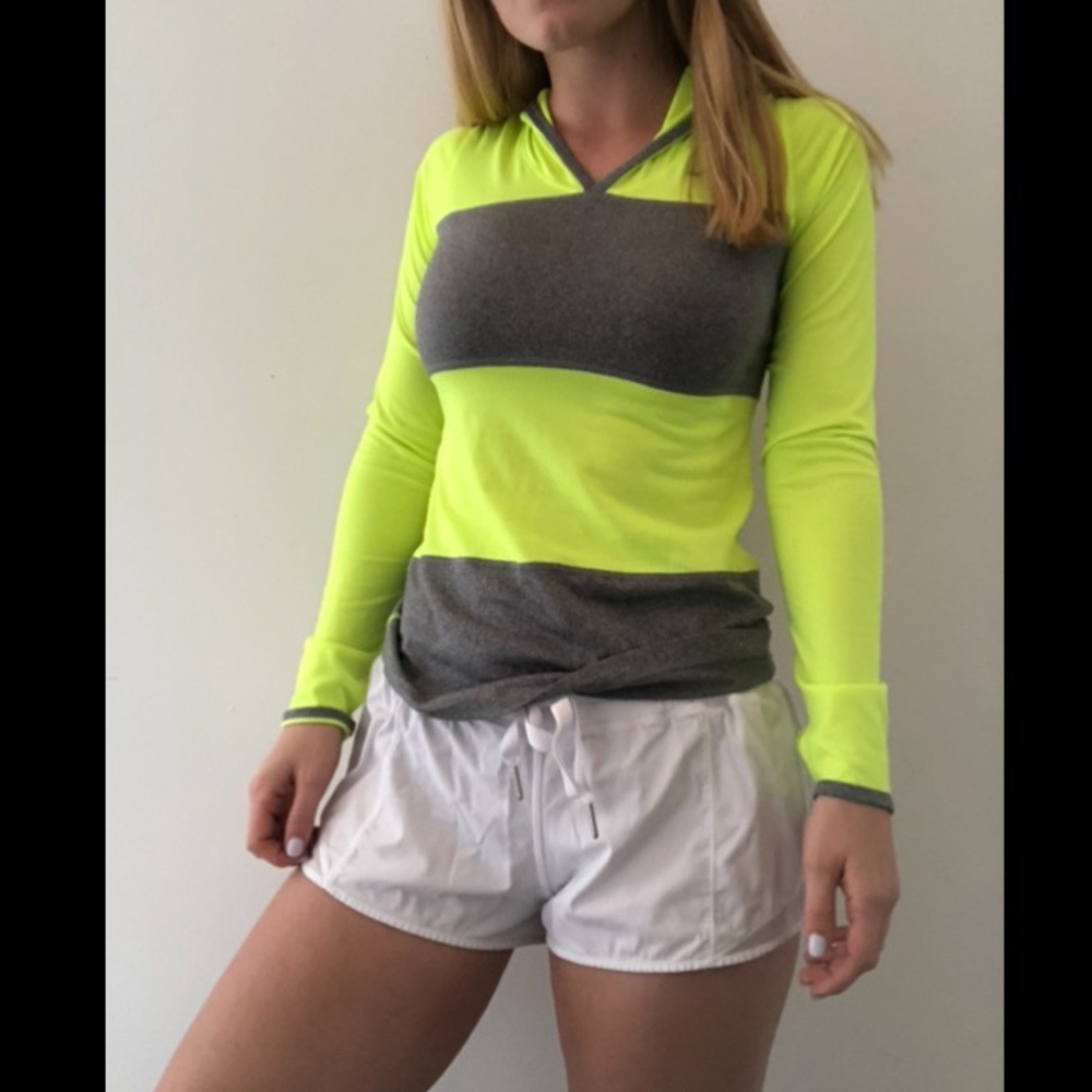 Nike Lightweight Reflective Pullover - image 3